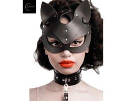 Sexy Leren Kattenmasker Dames – Luxe Kinky Masker – Lingerie Accessoire – Erotische Lingerie – Sexy Lingerie – BDSM Masker – Zwart – Kinky & Rollenspel –Verstelbaar – Fetish – Cadeau – Erotische Accessoire – Festivallook – Wasteland – Dare to Undress