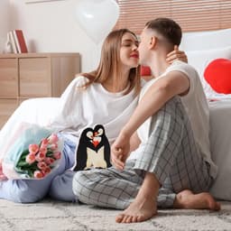 Houten Decoratie Pinguïn Liefdespaar Cadeau voor Jubileum en Valentijnsdag — thumbnail 2
