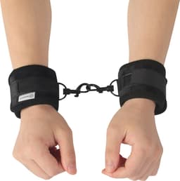 Banoch Cuffs & Blindfold | Zachte BDSM Handboeien met Klittenband | Zwart | Comfortabel & Verstelbaar | Inclusief oogmasker | bondage — thumbnail 4