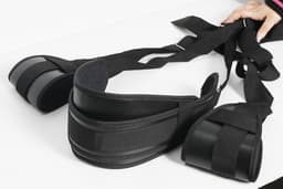 RONN® Sex Schommel - Sex Swing Extra Stevig – Seksschommel met Gratis Blinddoek – Zwart - 29cmx 25cmx 8cm; 970 g — thumbnail 3