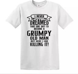 T-shirt met opdruk Grumpy Old Man Killing It - humorvolle pensioen geschenk voor mannen — thumbnail 2