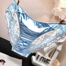 Luxe Satijnen vrouwen slip - Kant - Zijde - Naadloos - Erotisch getint - Ondergoed voor haar — thumbnail 2