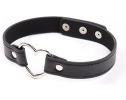 Okado Hart Choker Zwart – Leren Choker Halsband met RVS Hart – Kinky Accessoire – Unisex – Niet Verstelbaar