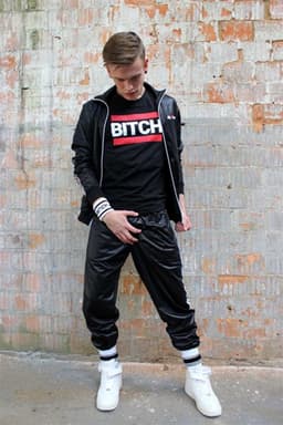 Sk8erboy bitch t-shirt 2xl — thumbnail 2