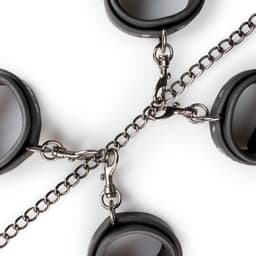 EasyToys - Fetish Set met Halsband, Enkelboeien en Handboeien - Duurzaam - Bondage Set - Handboeien - BDSM Set - BDSM Toys - Rollenspel Erotiek - Erotisch Spel - Sex Toys voor Vrouwen en Mannen - Zwart — thumbnail 7