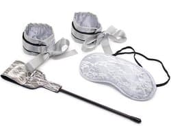 Erotische bondage set / cadeau / elegante bondage set / wit / seksspeeltjes / oogmasker / handboeien / zweepje / fetish / erotiek