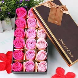 Luxe Rode Rozen Geurzeep Cadeauset | 18 Stuks in Geschenkdoos | Decoratie & Badproduct — thumbnail 3