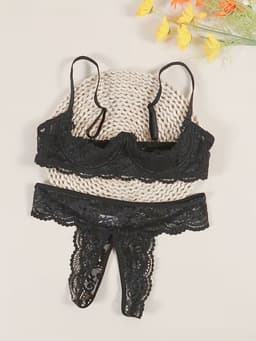 Luxe 2-Delige Kanten Lingerie Set Zwart – Open Cup 1/4 Push-up Beugel BH & Open Kruis String - Erotische Lingerie Maat M/L — thumbnail 2