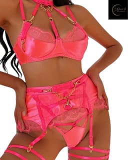 Luxe Lingerieset Dames – Lingerie Erotisch – Sexy Lingerie – 4-delige set – Roze Kant & Satijn – Lingerie Setje – Verleidelijke BH met Jarretels & String – Sexy Lingerie – Chique – Luxe –Boudoir Look – Kinky – Erotisch – Maat XS/S, M, L, XL — thumbnail 4