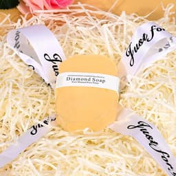 Sentimentele Geschenkset voor Vrouwen: Wijnbeker, Geurkaars en Warme Sokken — thumbnail 5