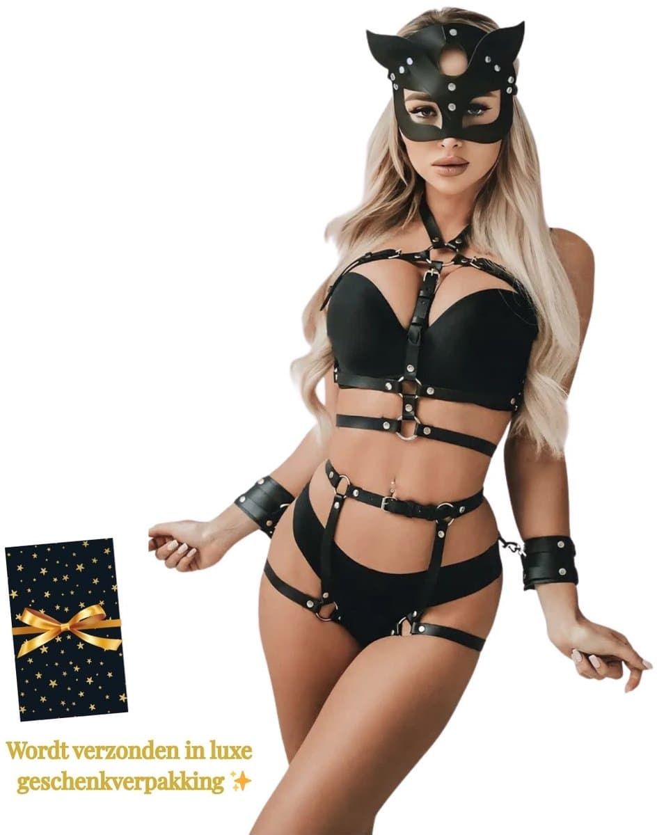 Sexy Lingerieset – Complete Bondageset – Inclusief Masker, Handboeien & Harnas Body – Zwart – Verstelbaar – BDSM – Fetish Lingerie – PU Leer – B.I.T.C.H. – Wasteland – Sexy Lingerie – Kinky Lingerie – Erotische Lingerie – Dare to Undress – One Size — afbeelding 1