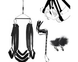 Aura® Sex Schommel - Sex Swing Extra Stevig – Seksschommel Met Accessoires – Seksspeeltjes voor Koppel – Seks Schommel BDSM – Erotiek Toys - Sex Sling – Love Swing – Discreet Verpakt – Zwart- 44cm x 24cm x 12cm