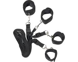 Banoch | Bondageset voor onder bed | stevige zachte neopreen boeien | makkelijk verstelbaar | zwart