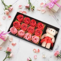 12 Rozen Zeep Bloemen Gift Set voor Vrouwen - Romantisch Valentijnsdag Cadeau met Pluche Beer — thumbnail 5