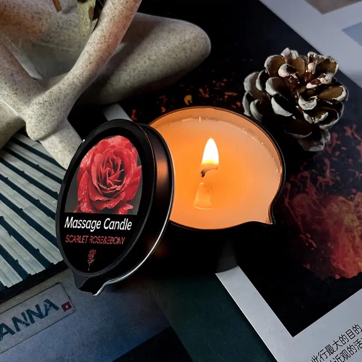 Scarlet Rose & Ebony Essentiële Olie Massagekaars - Hydraterend, Sensuele Ervaring met Schenktuit, Perfect voor Ontspannende Baden & Huidverzorging, Bad Essentials|Romantische Decoratie|Aromatherapie Kaars, Massageoliën voor stellen — afbeelding 1