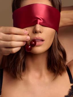 Luxe satijnen blinddoek - BDSM - Hoofd bondage - Oogmasker - One size - SM - Hoge kwaliteit — thumbnail 6