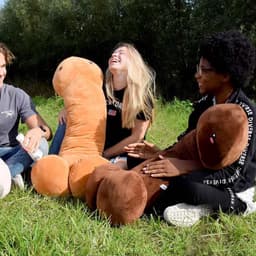 MikaMax Penis Bodypillow – Piemel Knuffel – Piemel Decoratie - XL - Vanilla - 1 Meter — thumbnail 9