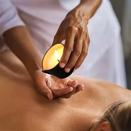 Gardenia Essentiële Olie Massagekaars - Sensuele Warme Gietbeker Ontwerp - Hydraterend met Bloemige Geur voor Ontspannende Spa & Lichaamsverzorging - Romantische Decoratie|Aromatherapie Kaars, Massageoliën voor stellen — thumbnail 7