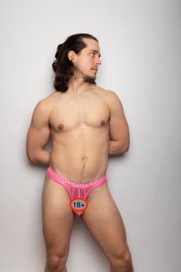 SUKREW Sheer Low-rise Thong Elect Pink - MAAT M - Erotisch Heren Ondergoed - String voor Man - Sexy mannen String — thumbnail 4