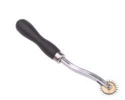 Stimulatiewiel – BDSM Pinwheel – Erotisch Speeltje – Thickler Wheel – Voor Voorspel – Metaal – Compact Formaat – Zilver