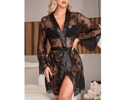 Sexy Lingerie - Elegante Erotische Babydoll - Kimono - Satijn met Kanten verwerking met lange mouw + bijpassende String - Sexy Teddy - kleur Zwart - Maat XS/S